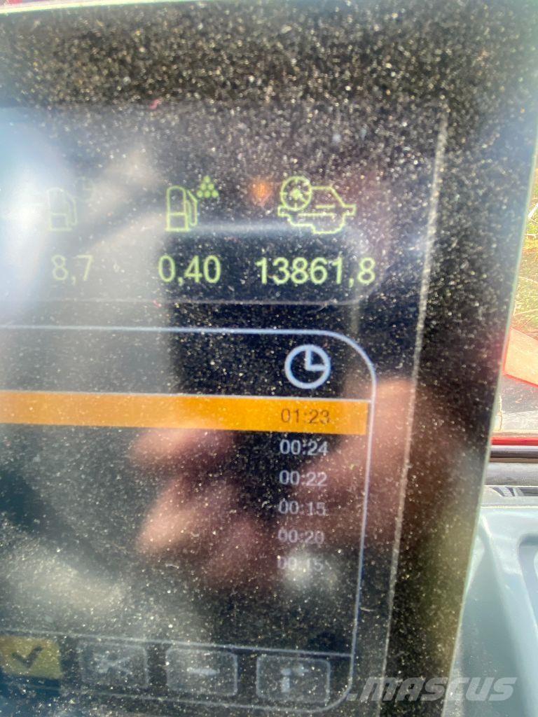 Komatsu 895 Forvarderi