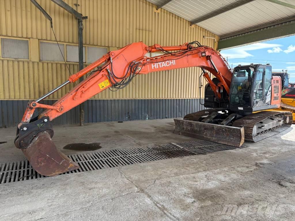 Hitachi ZX 225 Bageri guseničari