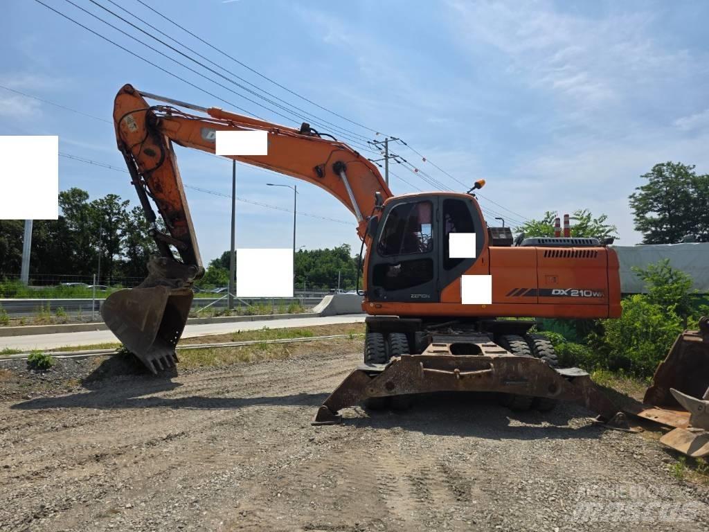 Doosan DX 210 W Bageri točkaši