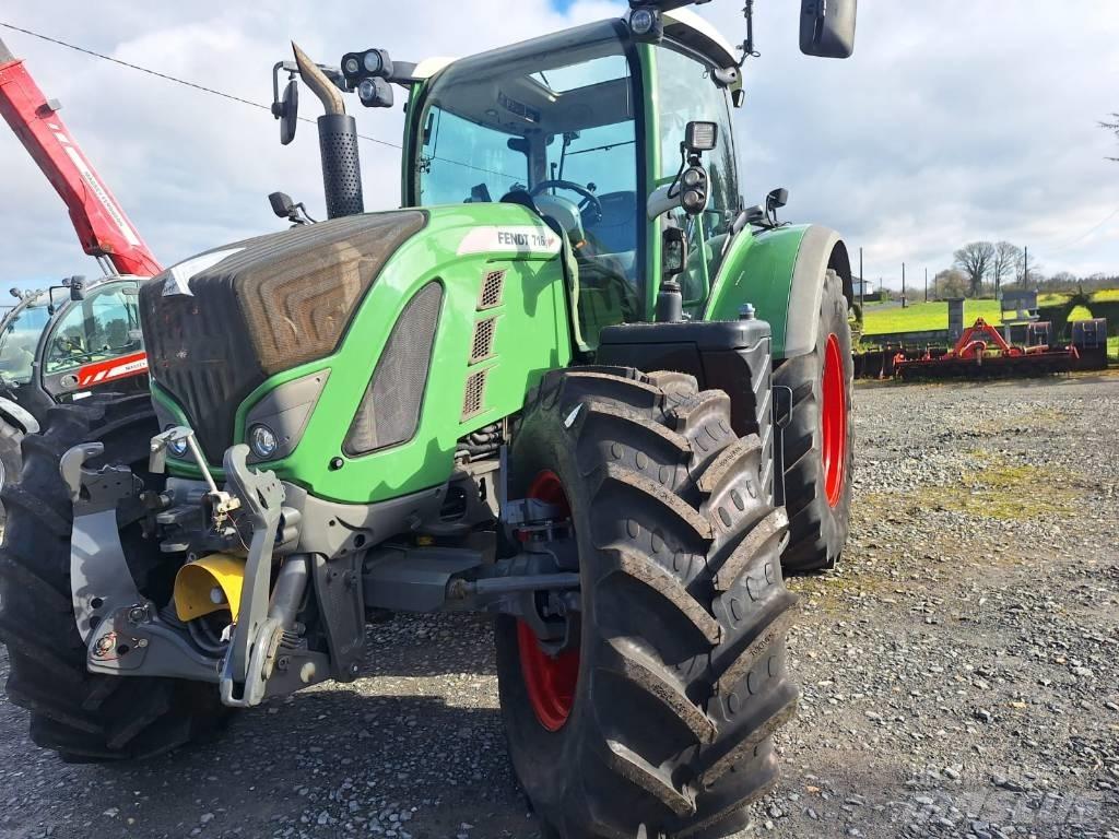 Fendt 716 Traktori