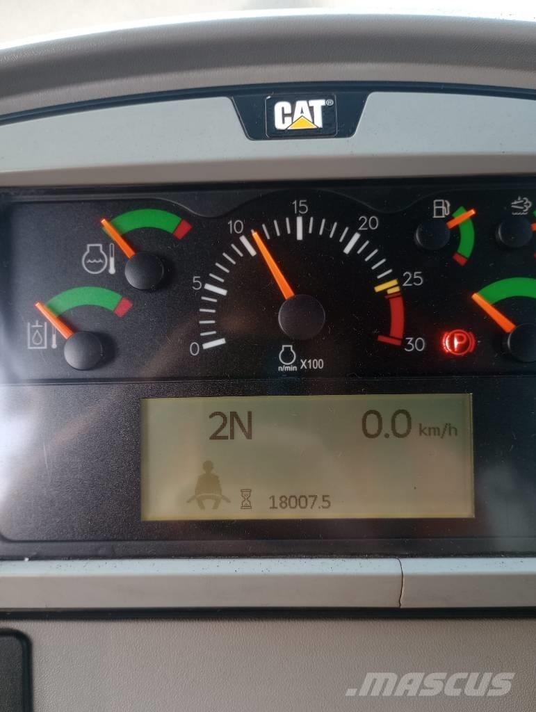 CAT 966 M Utovarivači na točkove