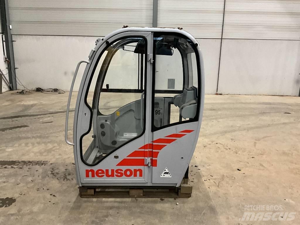 Neuson 2503 / 3503 Kabine i unutrašnjost