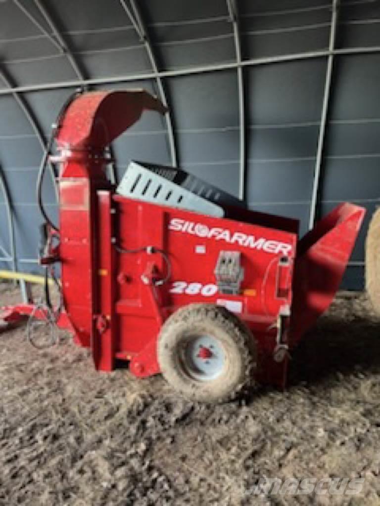 Silofarmer P 280 Rezači za bale, oprema za rezanje i odvajanje bal