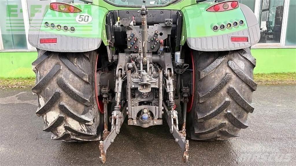 Fendt 724 vario s4 Traktori