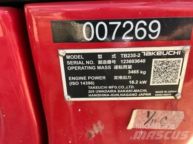 Takeuchi TB235 Mini bageri < 7t