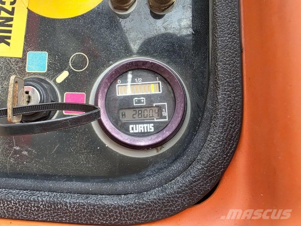 JLG 300 AJP Zglobne podizne platforme