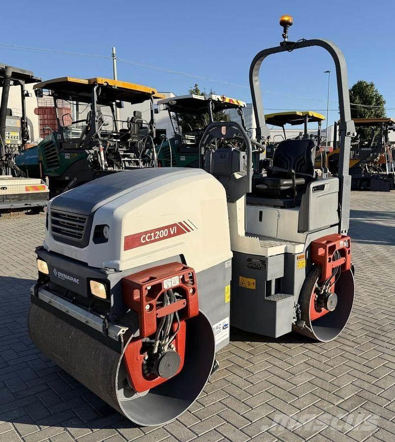 Dynapac CC 1200 VI Valjci sa duplim bubnjem