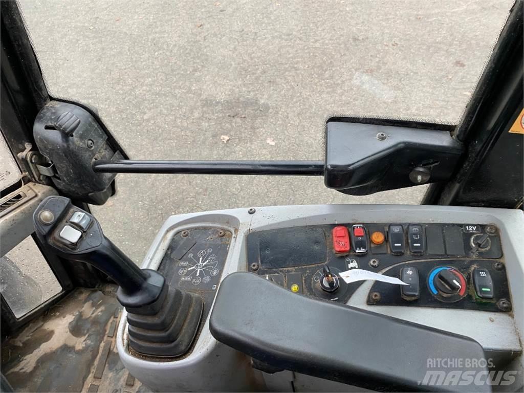 CAT 908M Ostale poljoprivredne mašine
