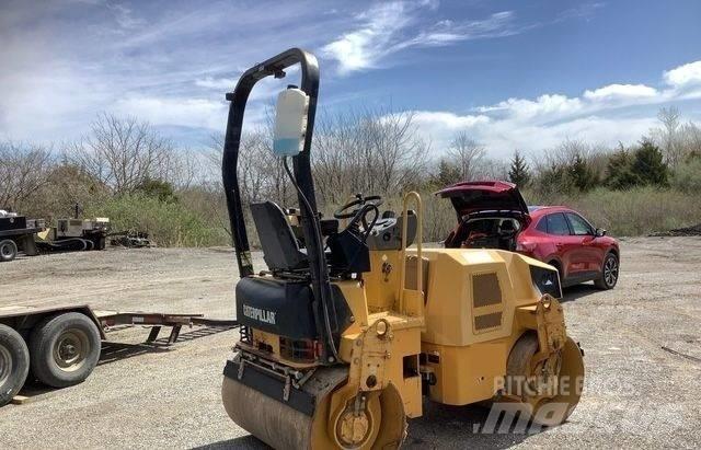 CAT CB 34 B Valjci sa duplim bubnjem
