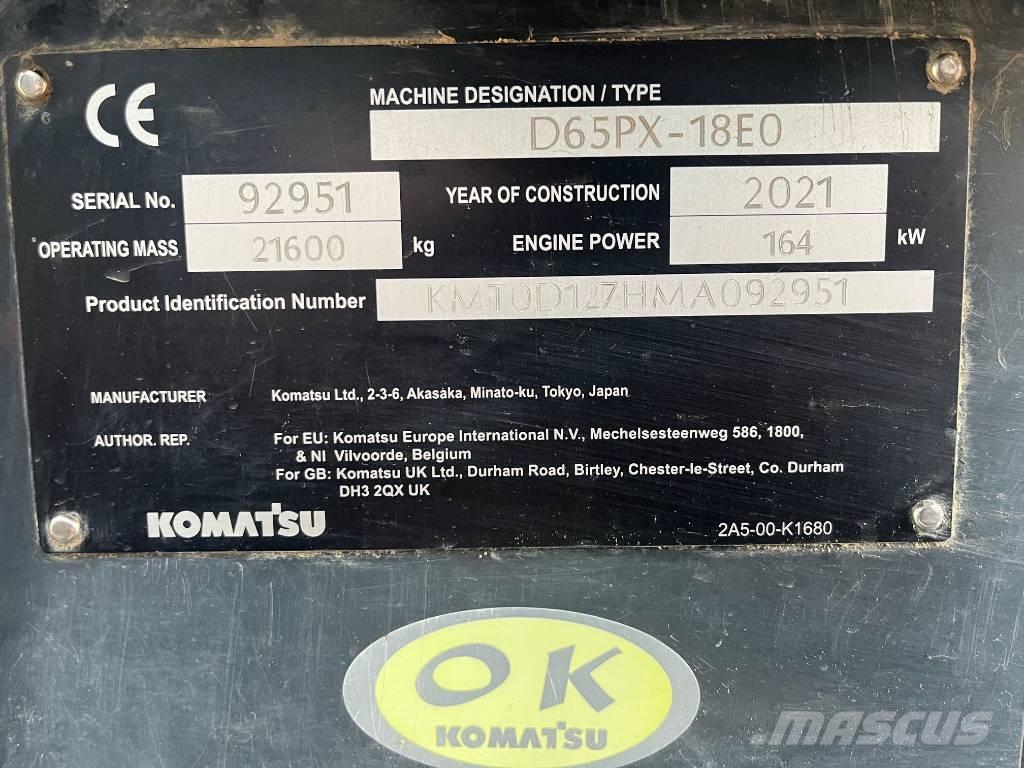Komatsu D65PX-18E0 Buldožeri guseničari