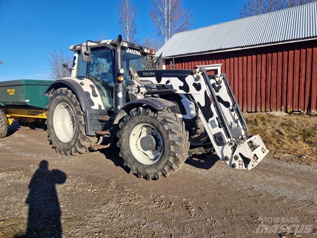 Valtra N 163 Traktori