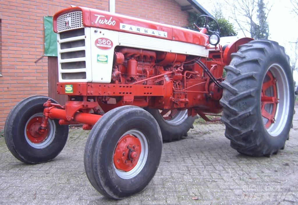 Farmall 560 Traktori