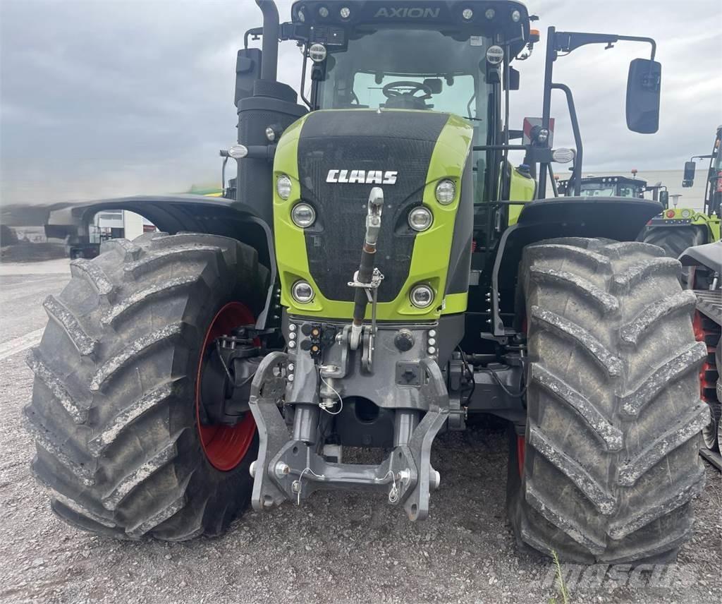 CLAAS AXION 960 TT Traktori