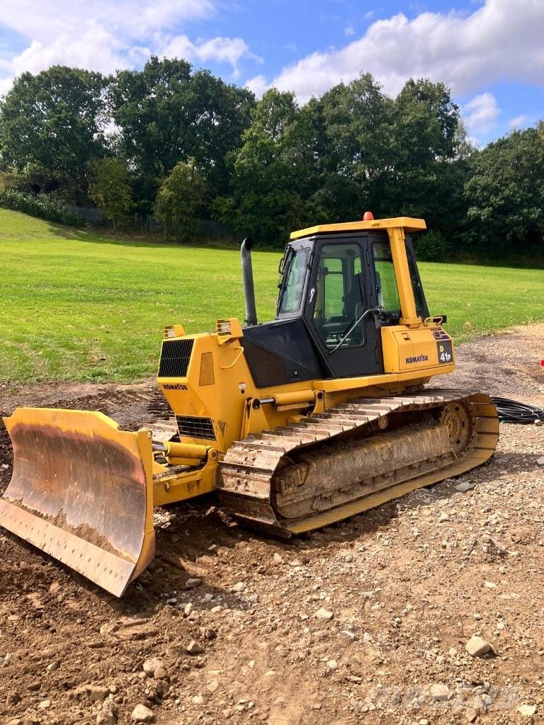 Komatsu D 41 P-6 Buldožeri guseničari