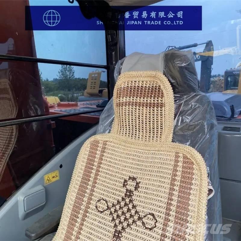 Hitachi ZX 210 Bageri guseničari