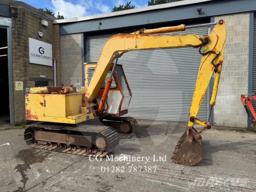 Hitachi UH031 Bageri guseničari