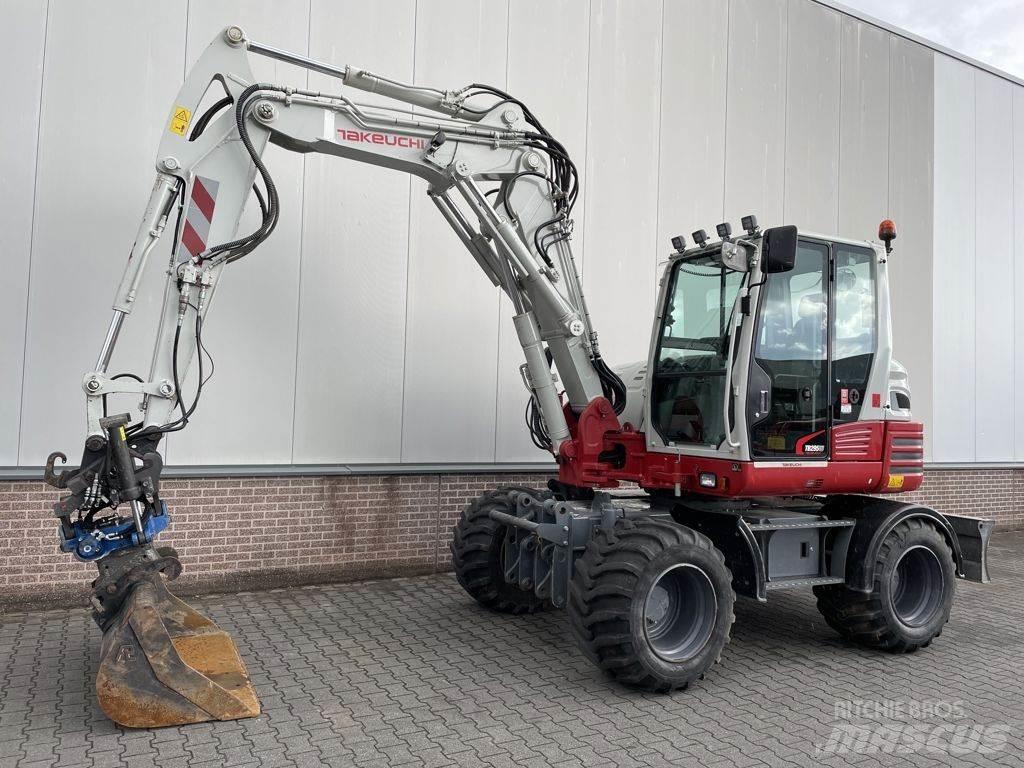 Takeuchi TB295W Bageri točkaši