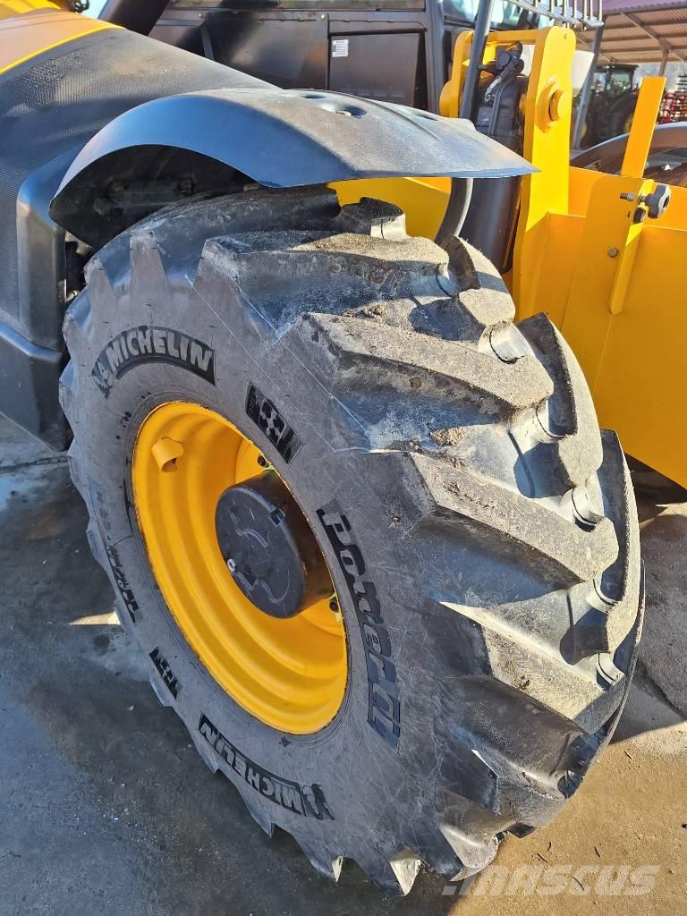 JCB 540-200 540-200 Višenamenski utovarivači