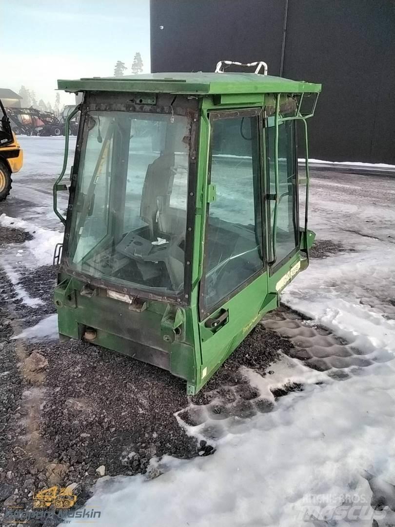 John Deere 1710 Kabine i unutrašnjost