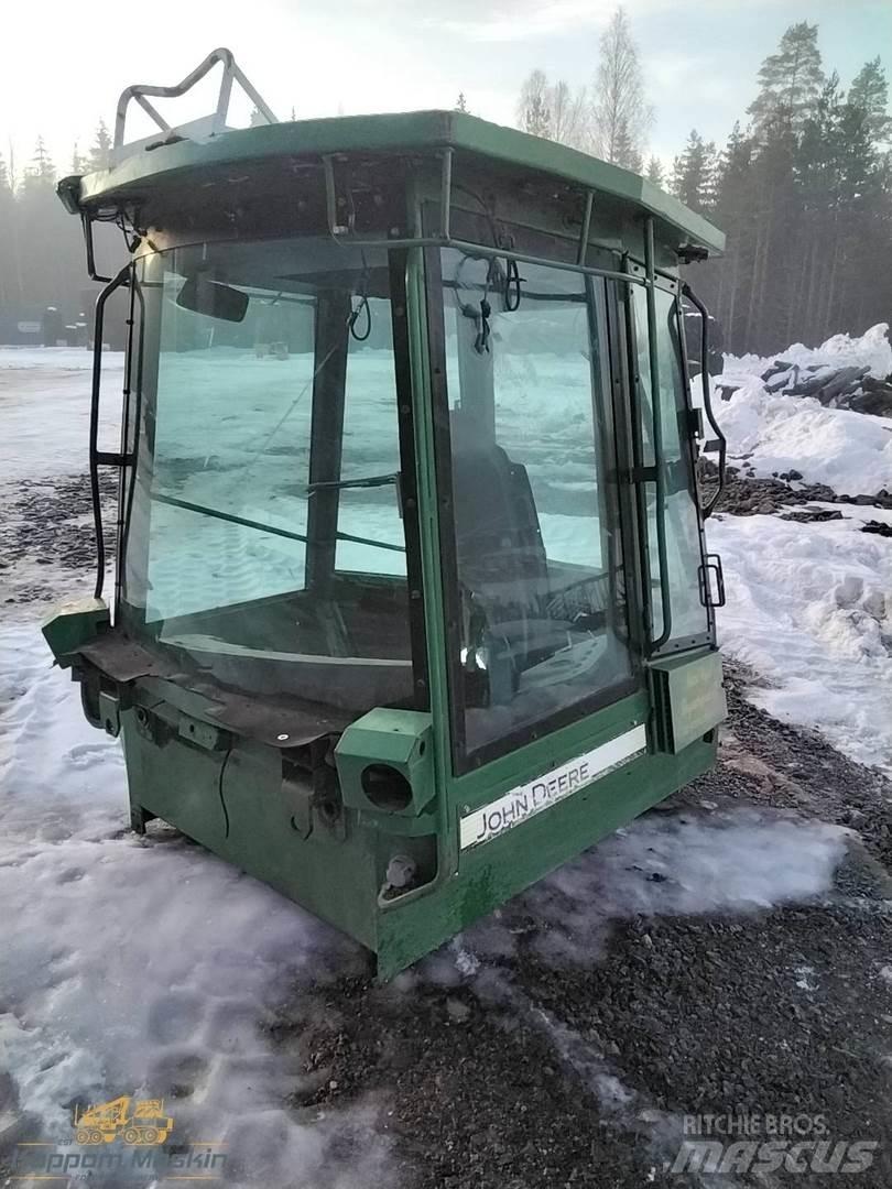 John Deere 1710 Kabine i unutrašnjost