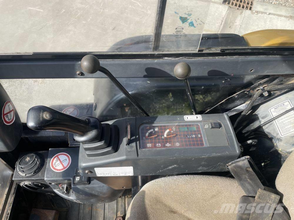 CAT 302.5 Mini bageri < 7t