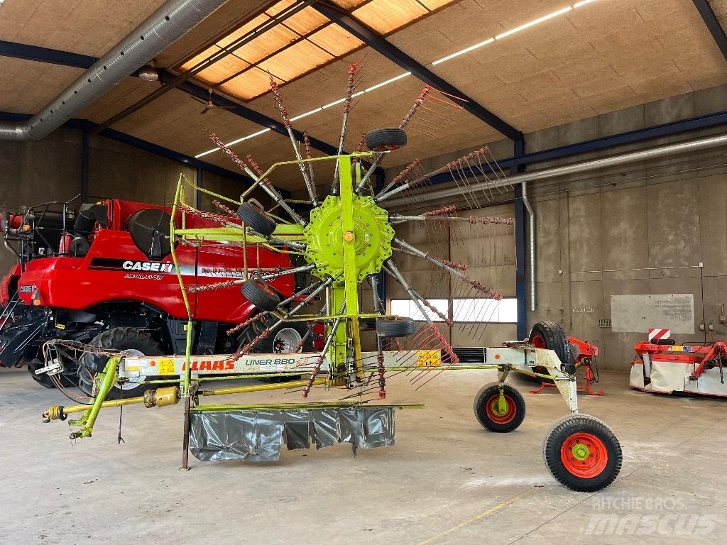 CLAAS Liner 880 L Okretači i sakupljači sena
