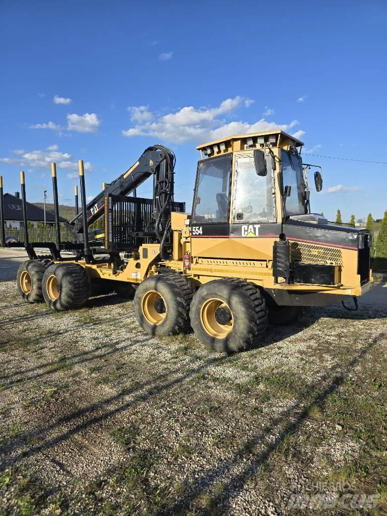 CAT 554 Forvarderi