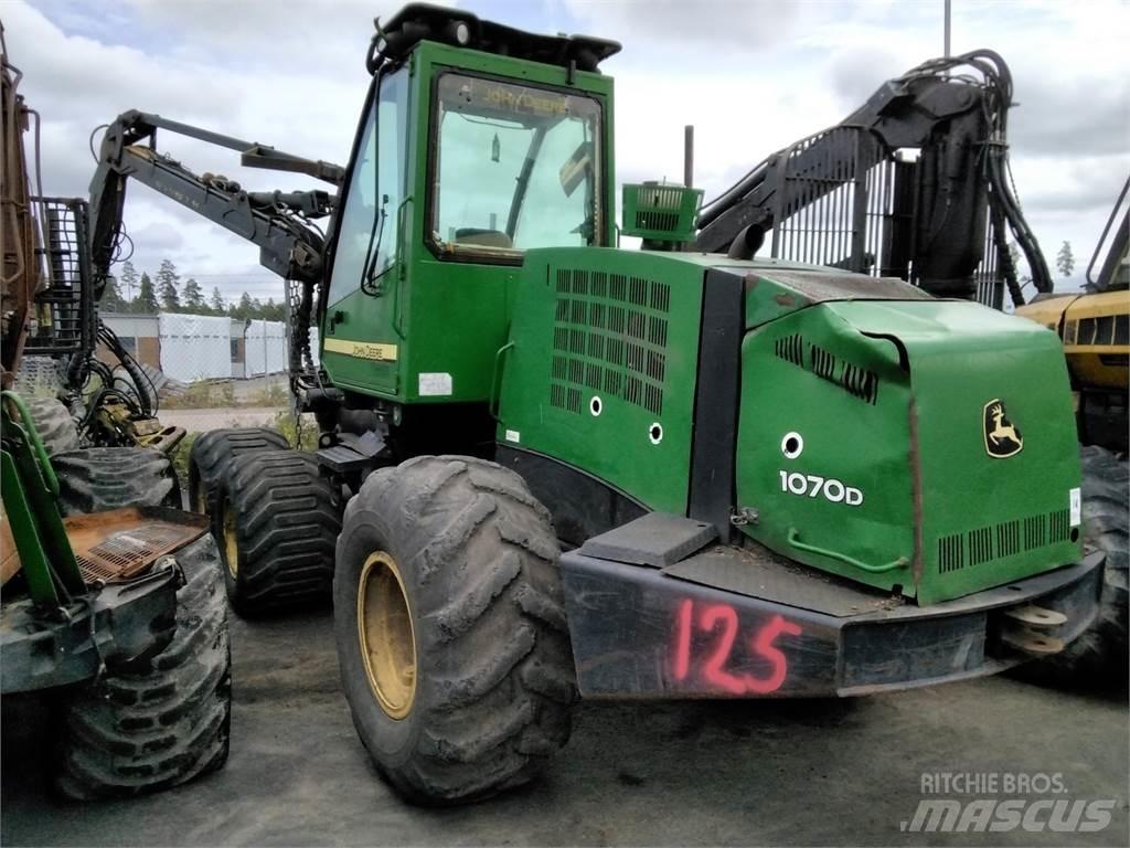 John Deere 1070 D Harversteri
