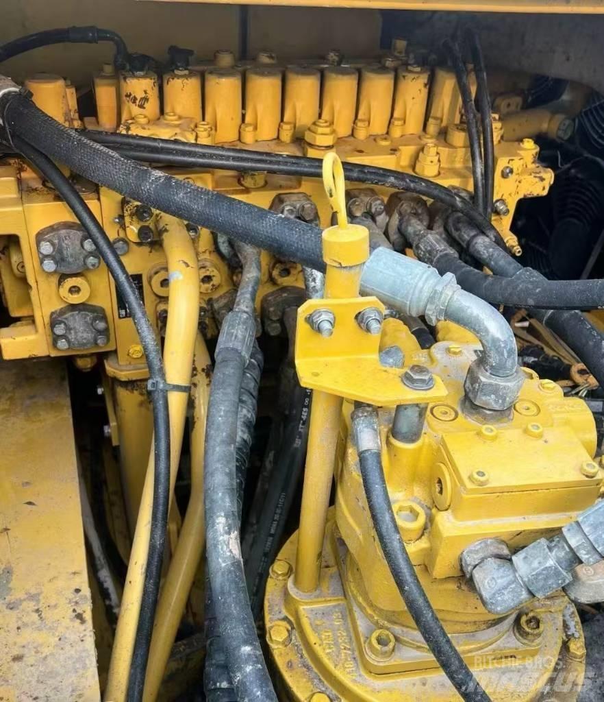 CAT 330GC Bageri guseničari