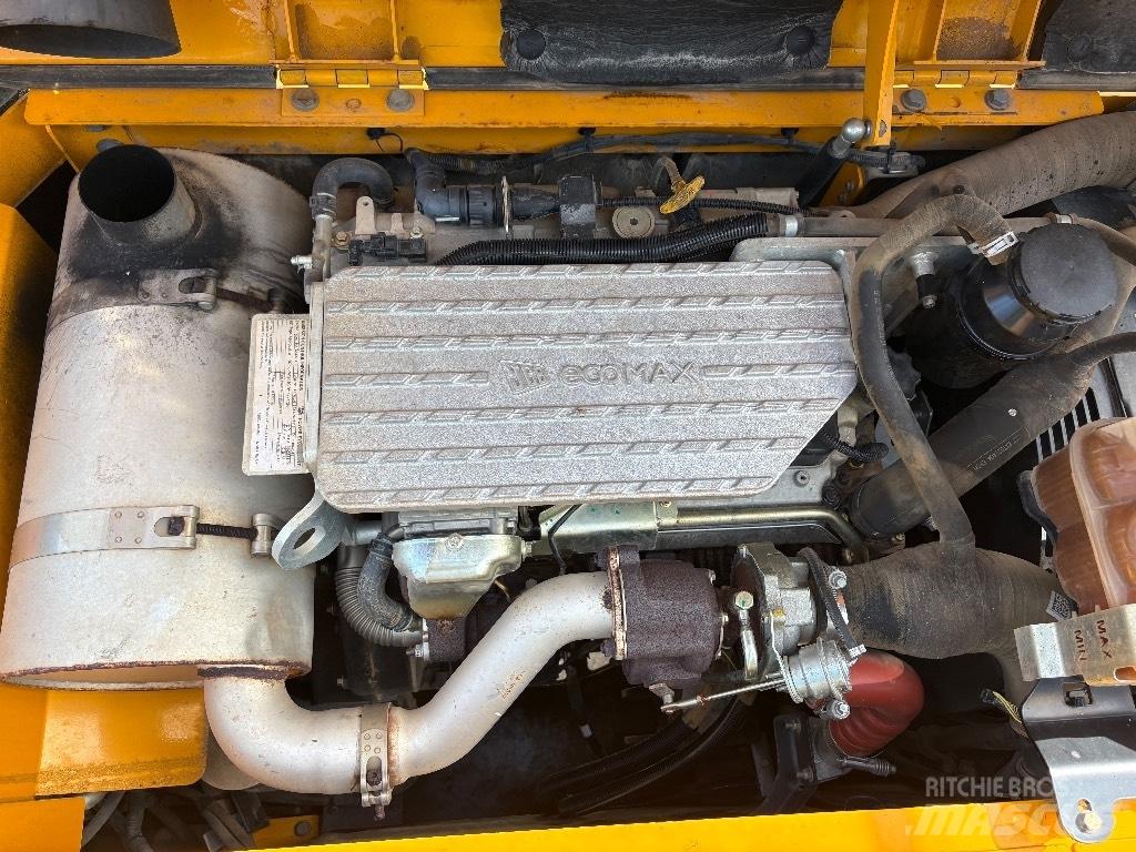 JCB JS 131 Bageri guseničari