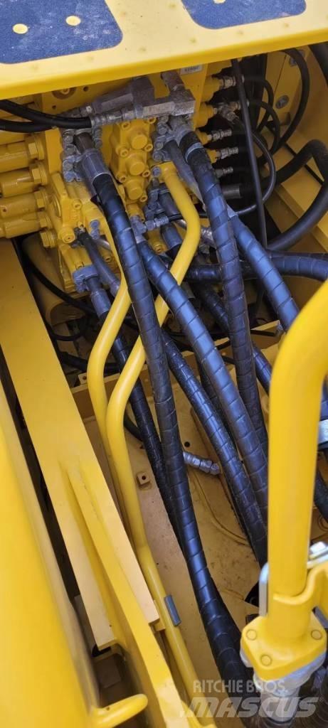 Komatsu 210LC-8 Bageri guseničari