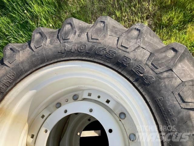 Trelleborg 440/65R24 Gume, točkovi i felne