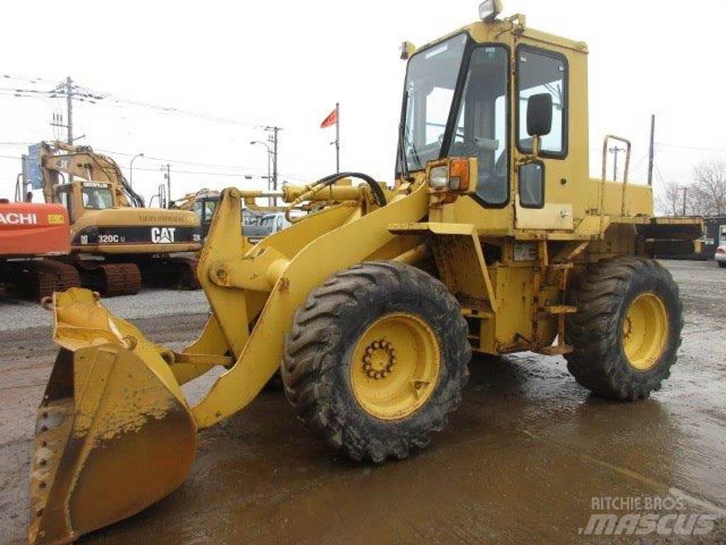 Komatsu WA100-1 Utovarivači na točkove