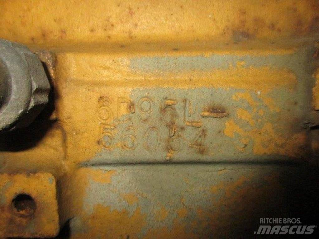Komatsu WA100-1 Utovarivači na točkove
