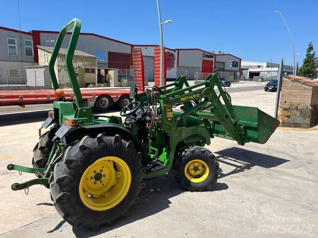 John Deere 946 Traktori