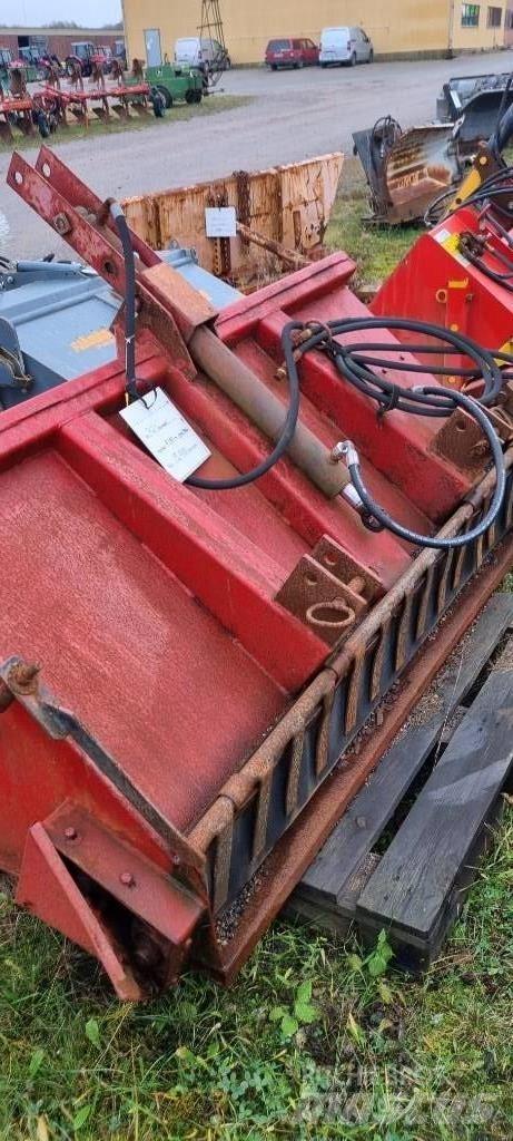  Dunn 900 Posipači soli i peska