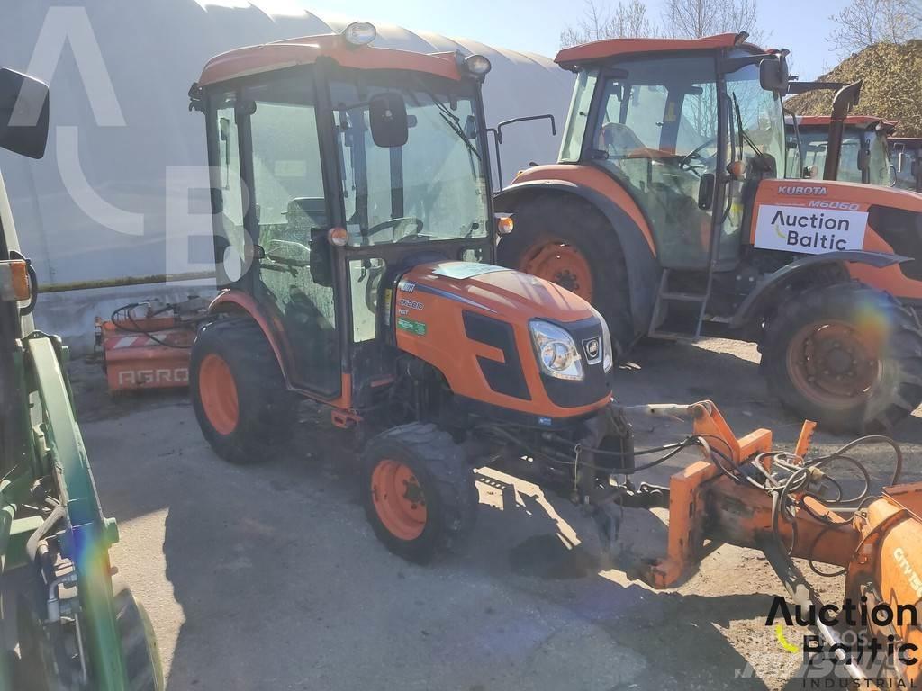 Kioti CK 2810 Traktori