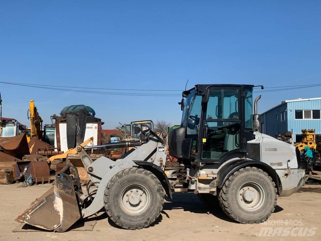 CAT 908H Utovarivači na točkove