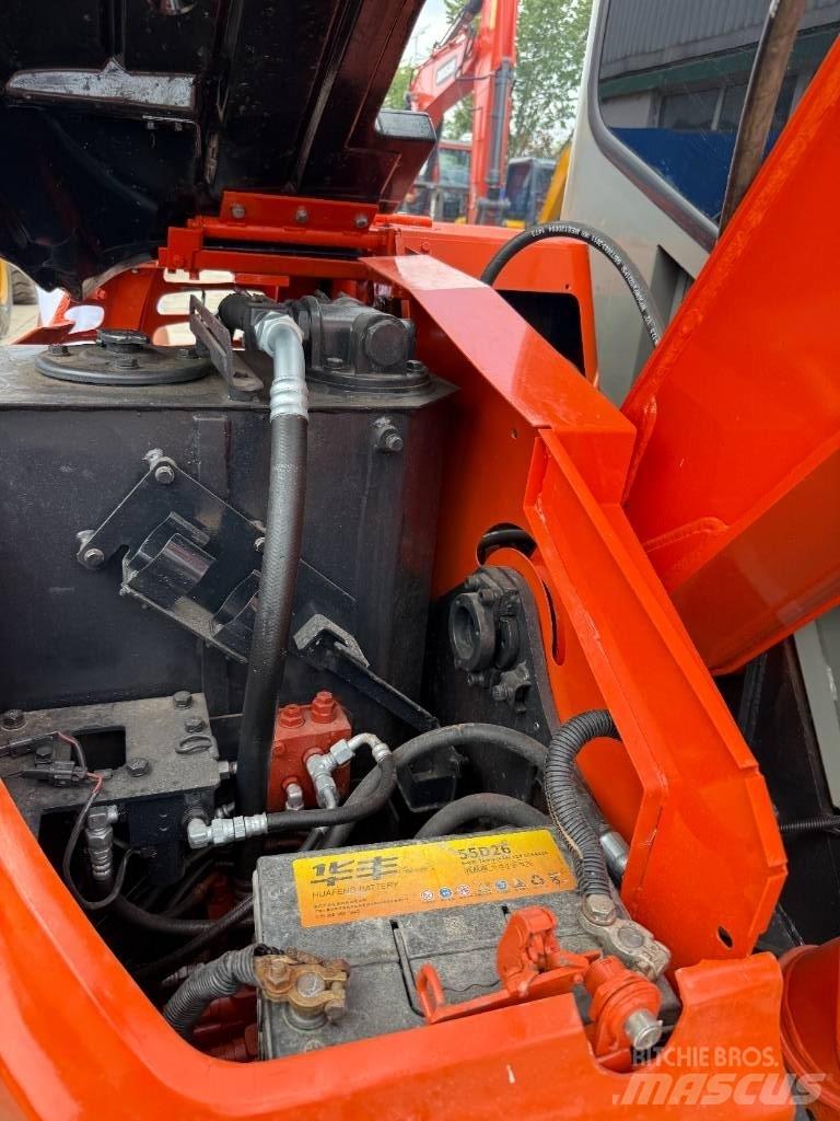Hitachi Zaxis 55 U Bageri guseničari