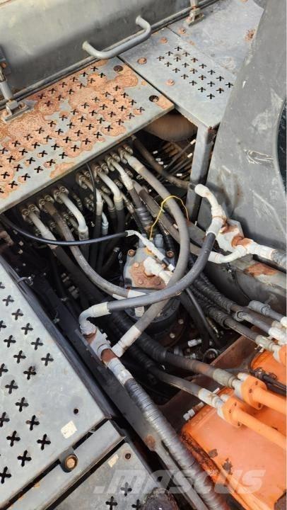 Doosan DX 210 W Bageri točkaši