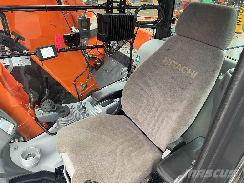 Hitachi ZX 135 US-5B Bageri guseničari