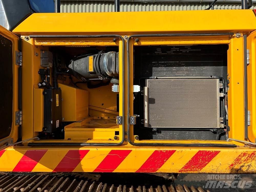 JCB 220X Bageri guseničari