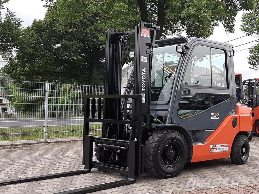 Toyota 02-8FGF25 Plinski viljuškari