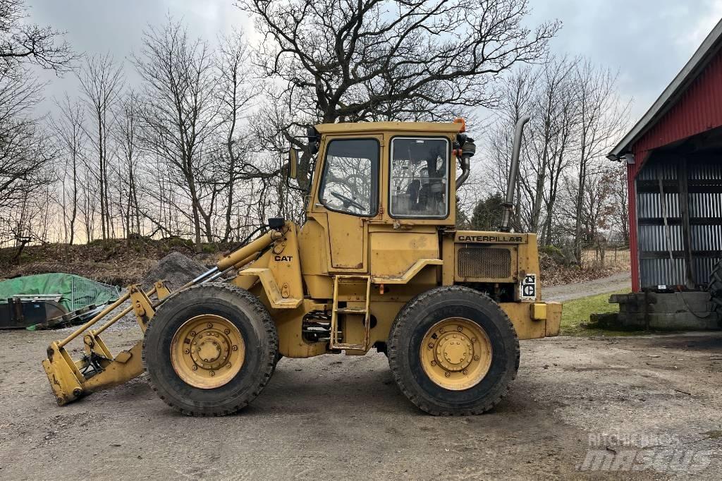 CAT 910 Utovarivači na točkove