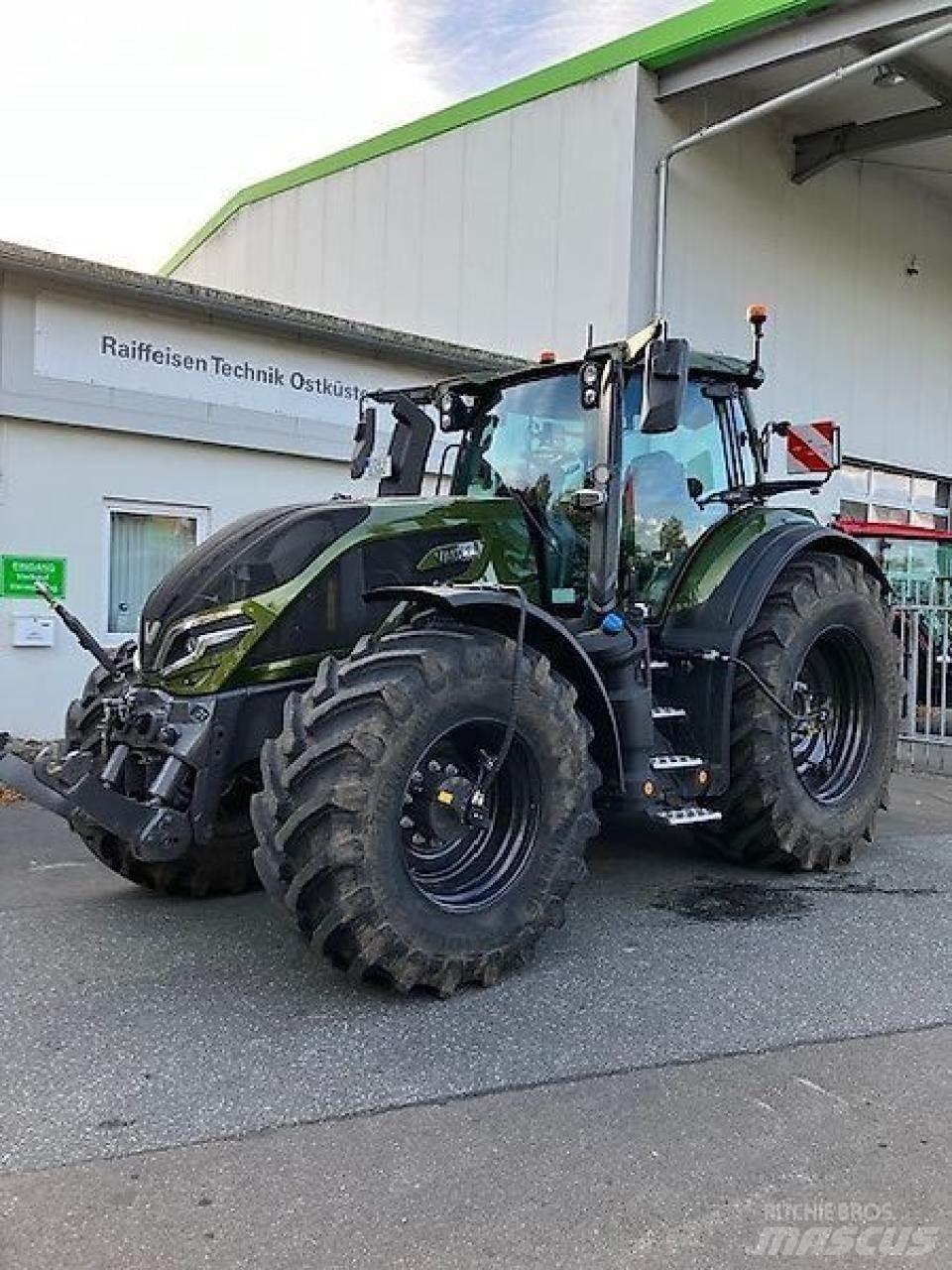 Valtra q285 Traktori