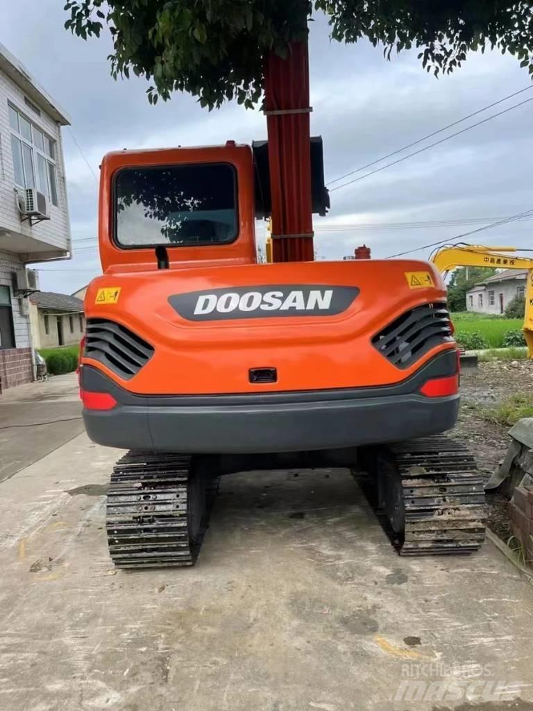 Doosan DX75-9C Midi bageri 7t – 12t