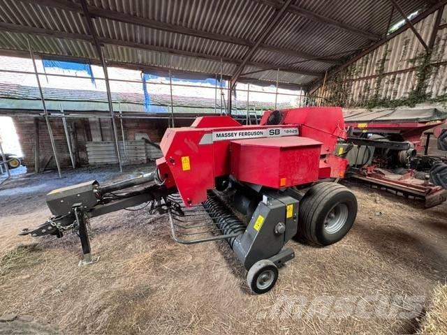 Massey Ferguson 1842 Prese/balirke za četvrtaste bale