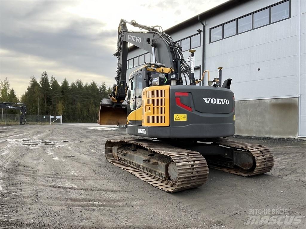 Volvo ECR 235 DL Bageri guseničari
