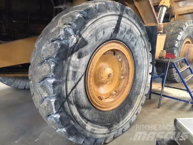 CAT 773 B Kruti damperi