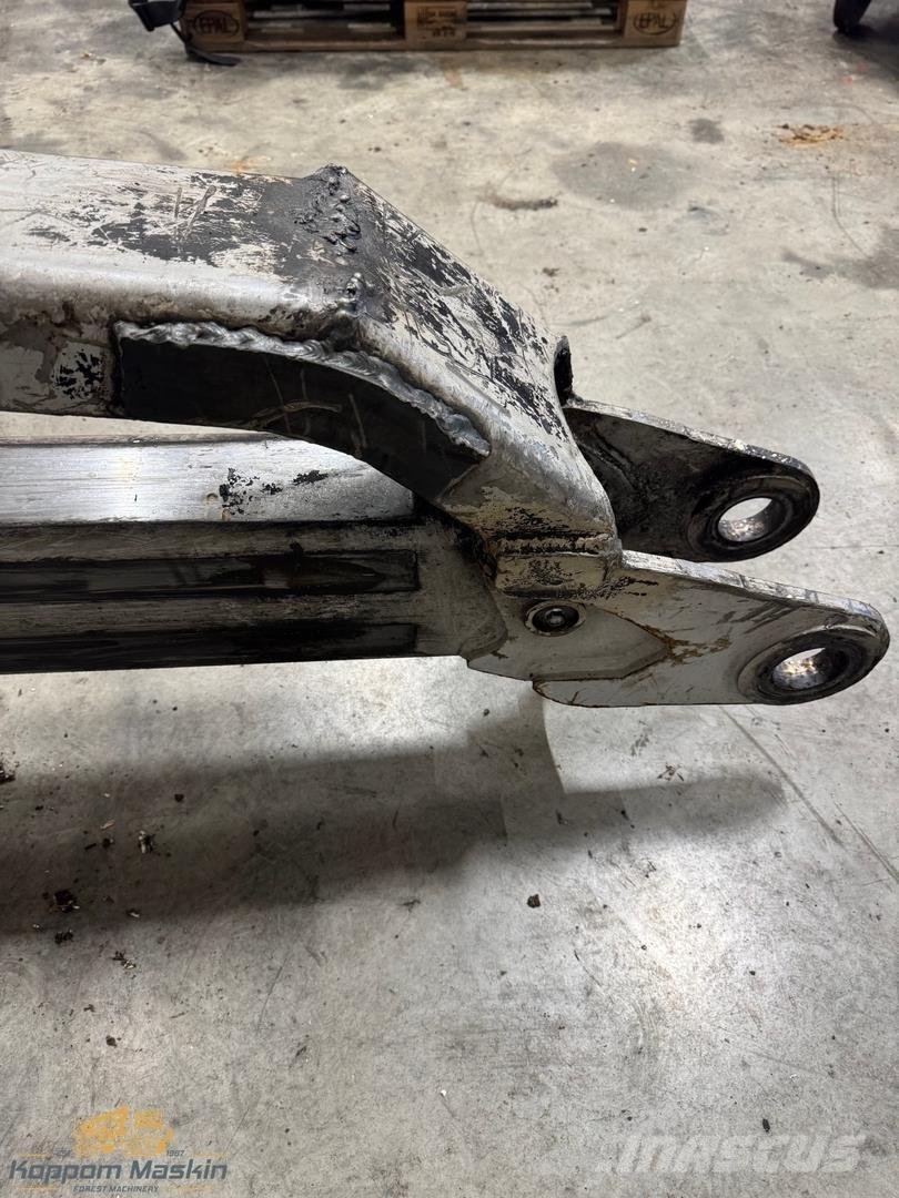 Komatsu 105F Kranovi za debla